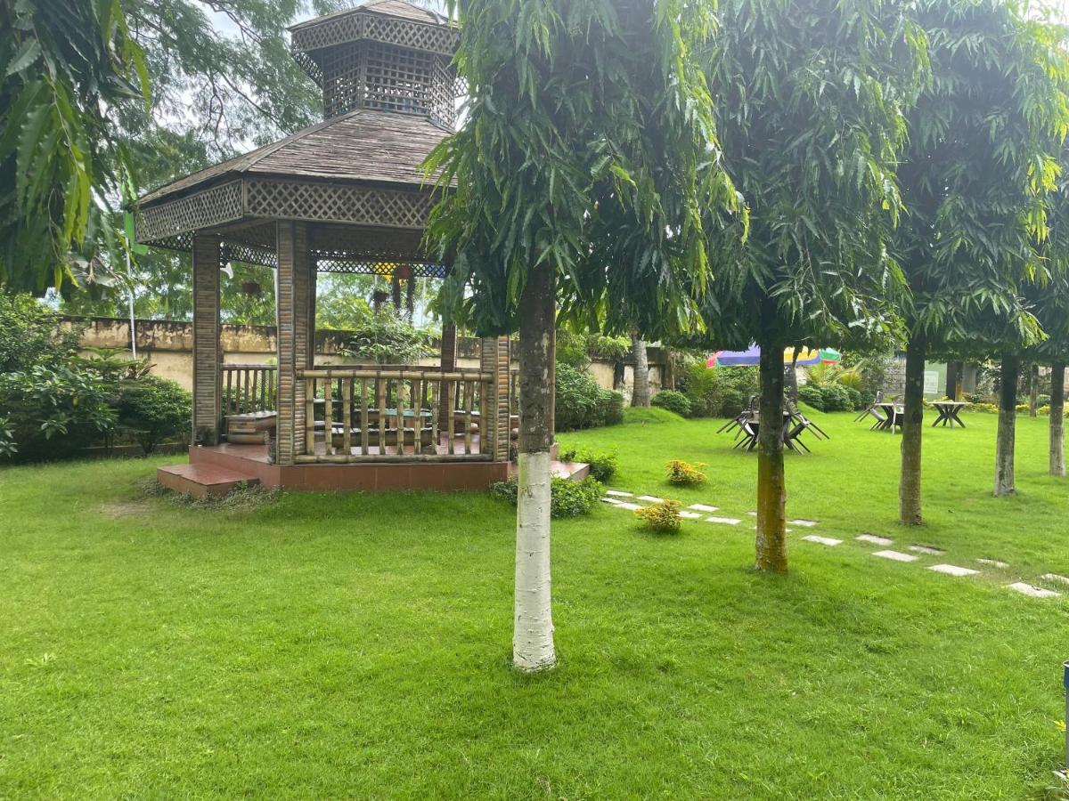 Tea Resort Saraswatipur Shaugaon Exteriér fotografie
